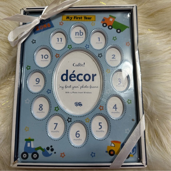 Baby's First Year Photo Frame Set - Silver - Picture 3 of 6